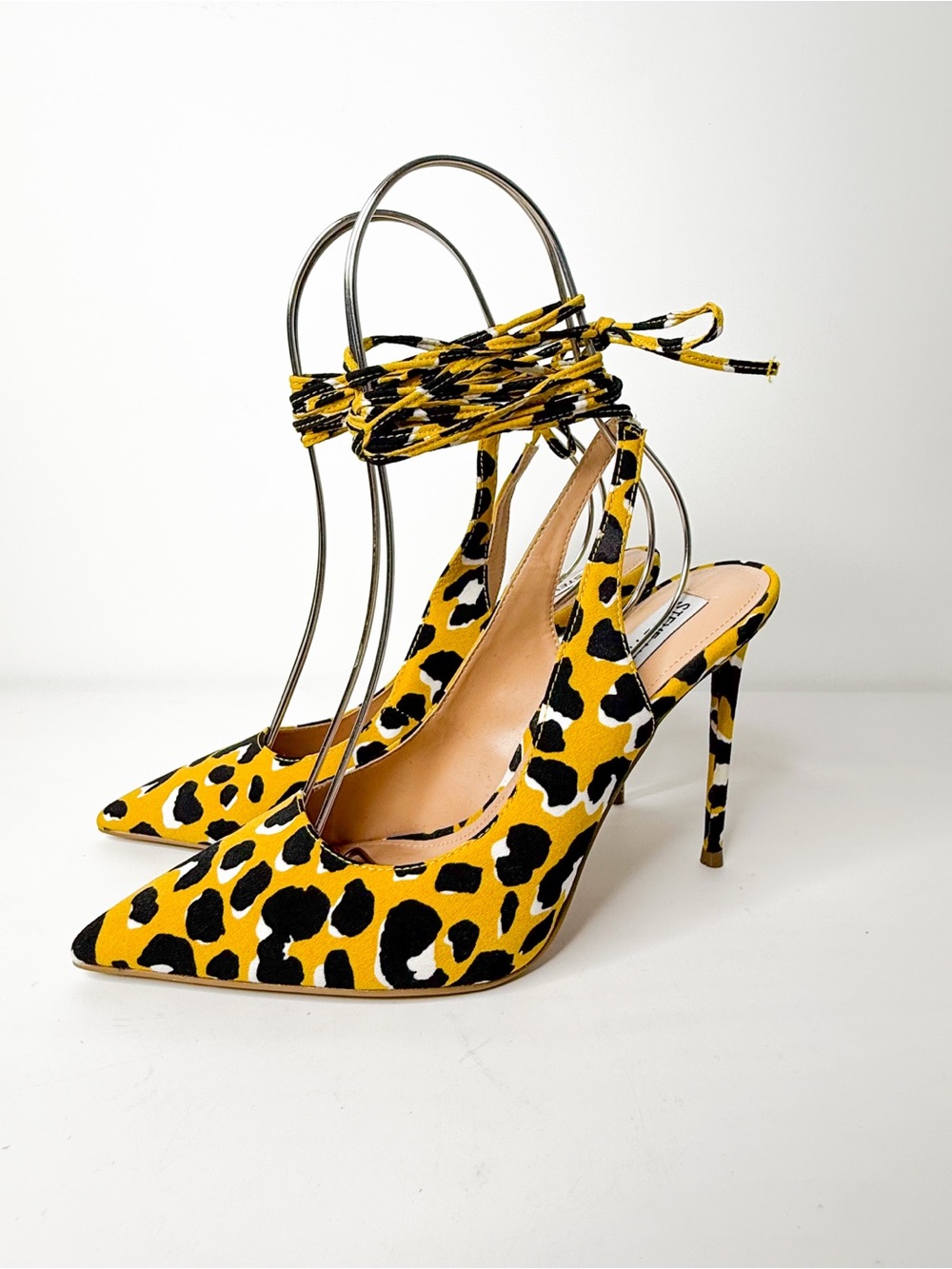 Steve Madden Yellow Leopard Print Lace-Up Heels Women’s Pumps 7.5 - Picture 2 of 8